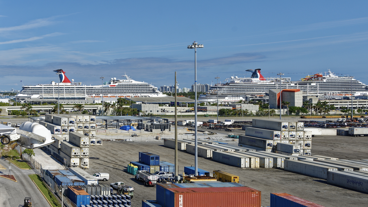 20171224 004 4274  Viking Sky, Port Miami, Florida, United States